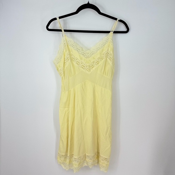 Vintage 70s Yellow Lace Trim Triangle Panel Babydoll Slip Dress - Picture 1 of 3